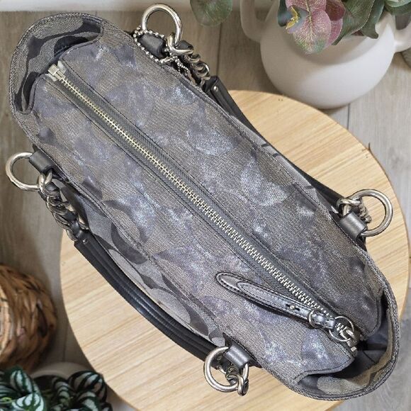 Coach Metallic Gray Signature C Shoulder Bag and Wallet - Picture 13 of 15